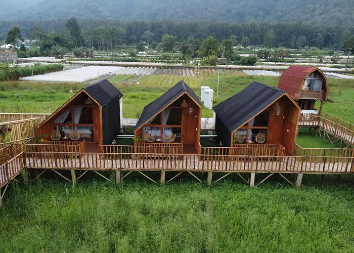 ロッジ Dynasty Glamping