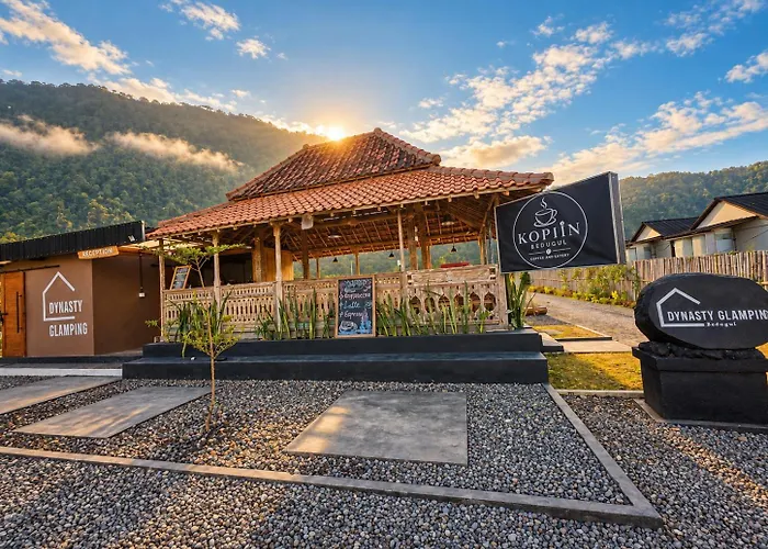 ロッジ Dynasty Glamping *